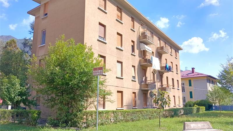 TRILOCALE IN CENTRO AL PAESE